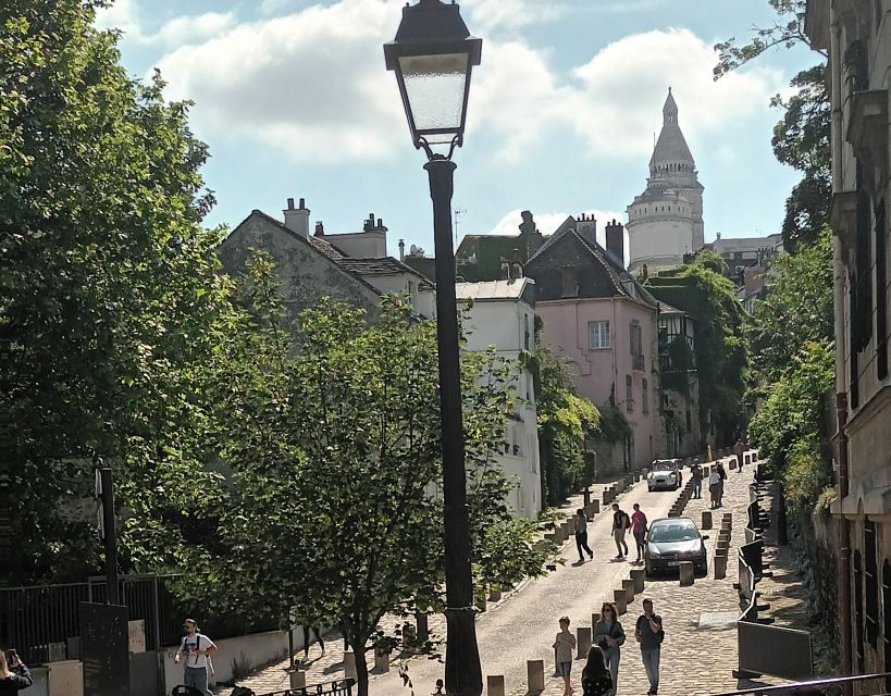 Paris: Montmartre Private Guided Tour & River Cruise Option - Moulin Rouge at the Foot of the Hill: Big Energy, Clear Context