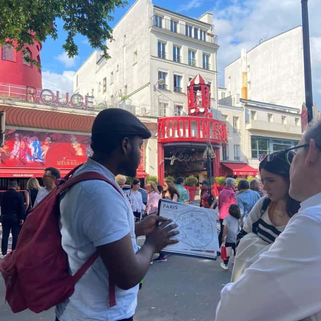 Paris: Montmartre Tour with Local Guide - Place du Tertre: the artist square with guided time