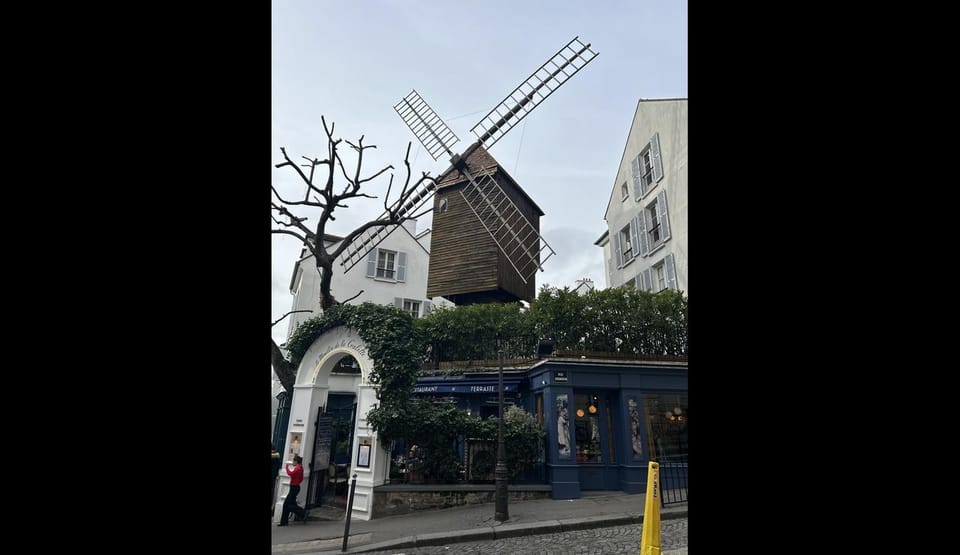 Paris: Montmartre Tour with Sacré-Cœur (Wine Tasting Option) - Optional Wine Tasting: Cheese, Charcuterie, and a Sommelier Moment