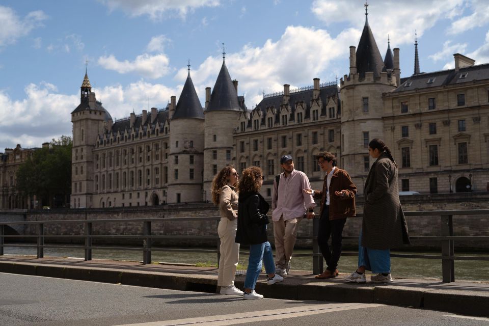 Paris Mysterious and Dark Stories Walking Tour - Small Group - Starting at French Bastards: Getting Oriented Fast