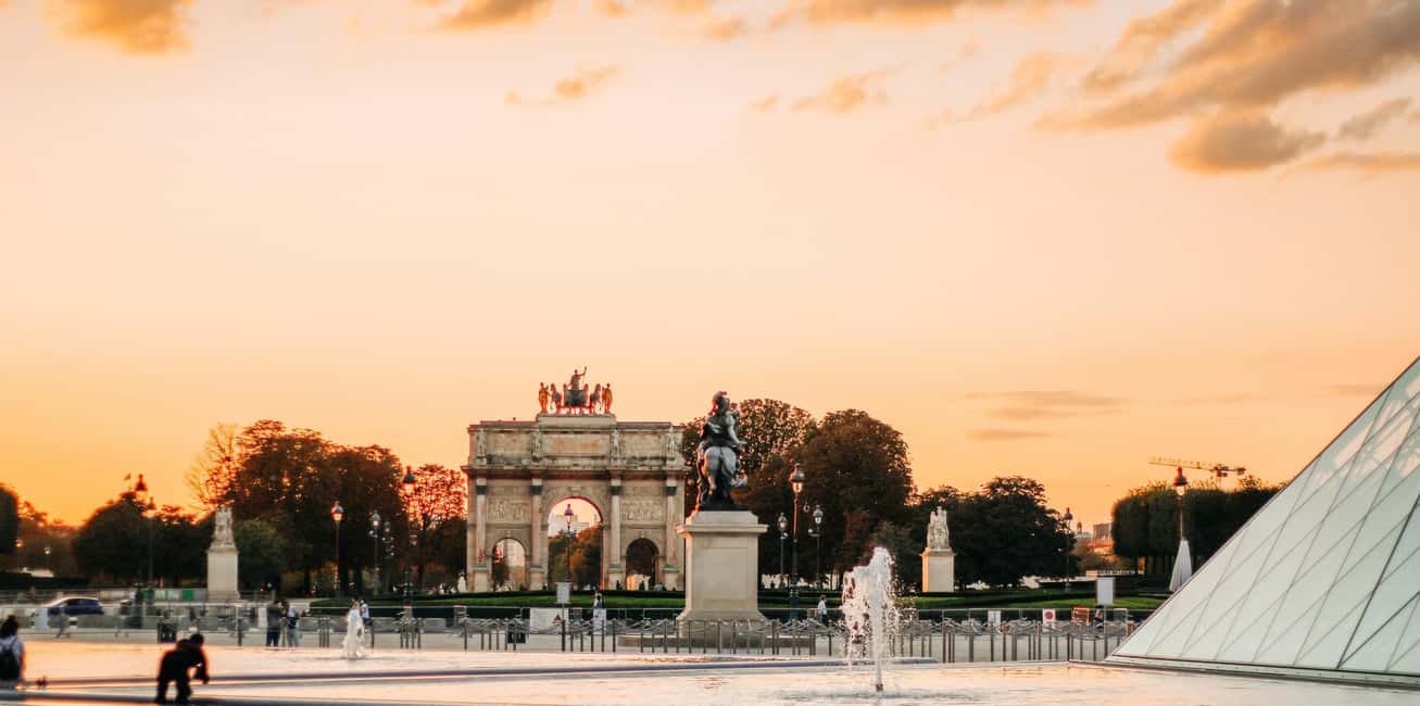 Paris: Napoleon Walking Tour with Les Invalides & Tomb Entry - Les Invalides: skip the lines and meet Napoleon at his tomb
