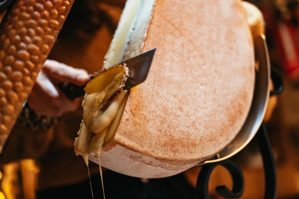 Paris: No Diet Club - Winter Unlimited Cheese Tour ! - The raclette restaurant: cozy ambiance and hands-on cheese