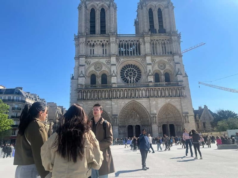 Paris: Notre-Dame Cathedral Exterior Tour & Free Entrance - Tour Guides Who Make the Facade Feel Like a Story