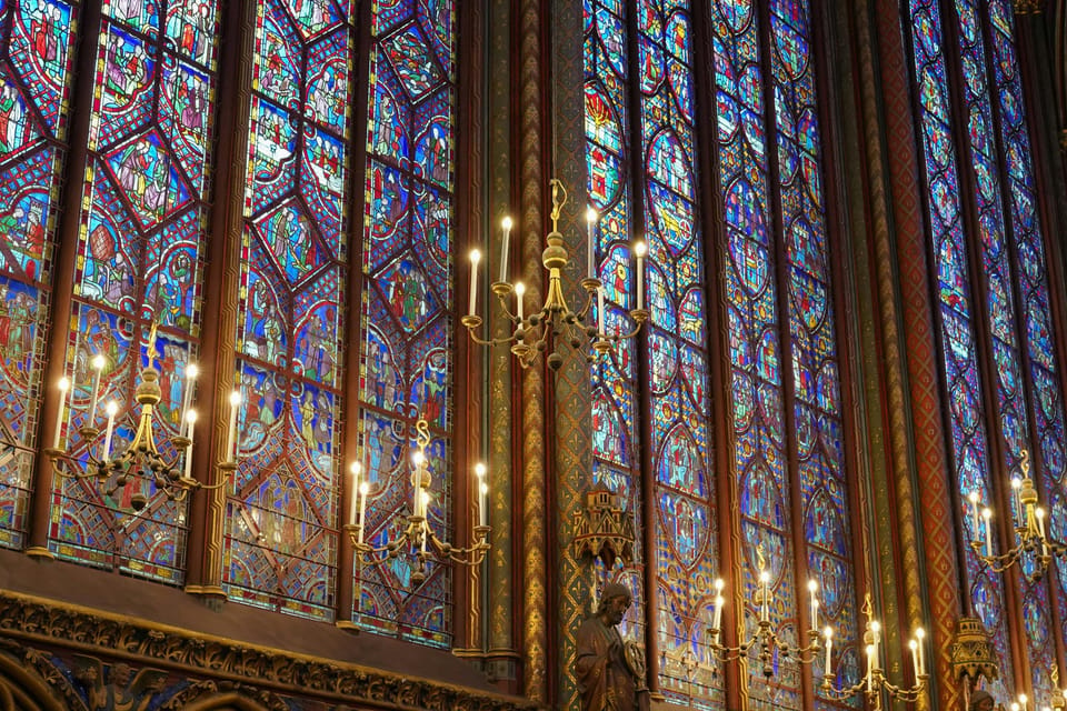 Paris: Notre Dame Cathedral Exterior Tour with Free Entry - 2019 fire context and what to check on site
