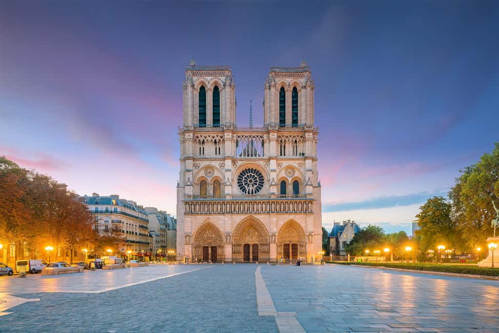 Paris: Notre Dame Cathedral Exterior Tour with Free Entry - Île de la Cité: how the island anchors the cathedral
