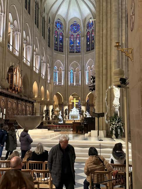 Paris: Notre Dame Cathedral Guided Tour of the Neighborhood - A One-Hour Notre-Dame Walk From 21 Rue d’Arcole