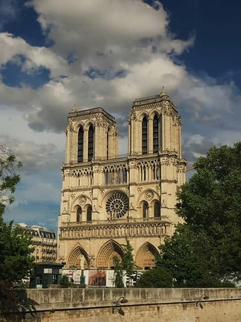 Paris: Notre Dame Exterior Guided Tour - Small Group - Stop 2 at Notre Dame: the exterior tour that actually teaches you what to look for