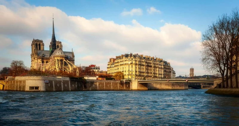 Paris: Notre Dame Exterior Guided Tour - Small Group - Practical expectations: how to plan your day around a 1-hour exterior tour