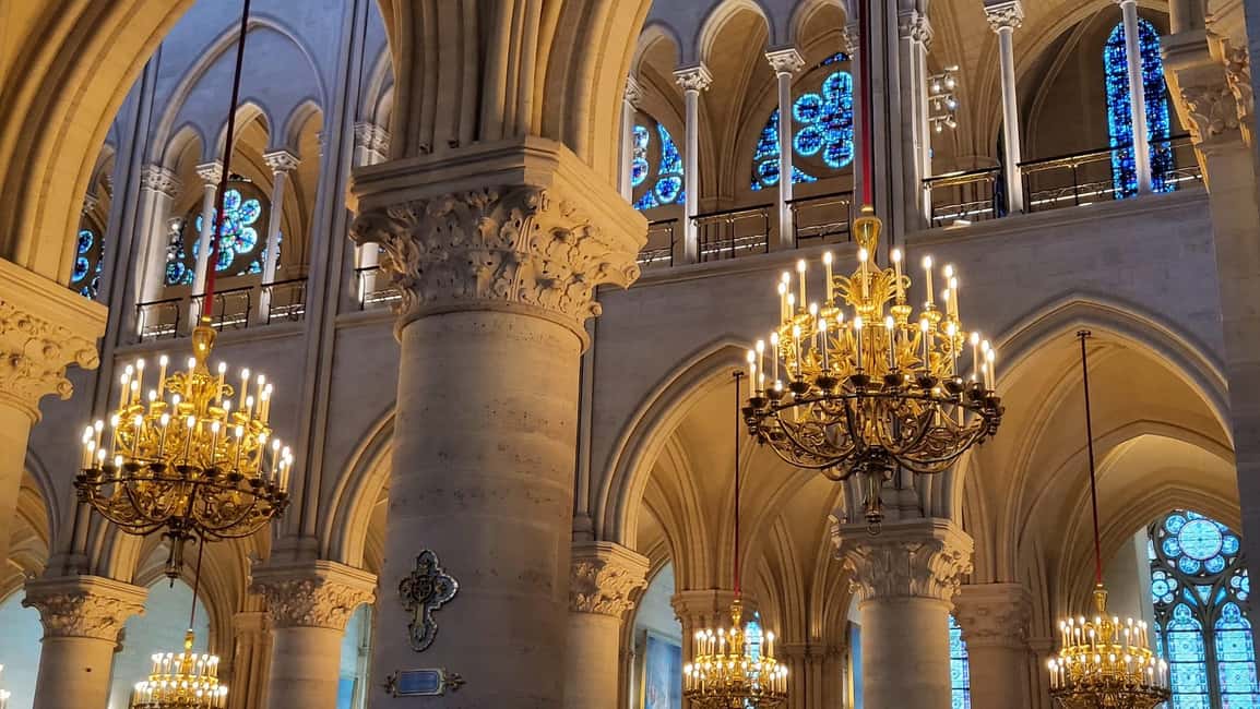 Paris: Notre Dame Exterior, Latin Quarter Tour and Pantheon - Odeon Theater pass-by, then into Jardin du Luxembourg