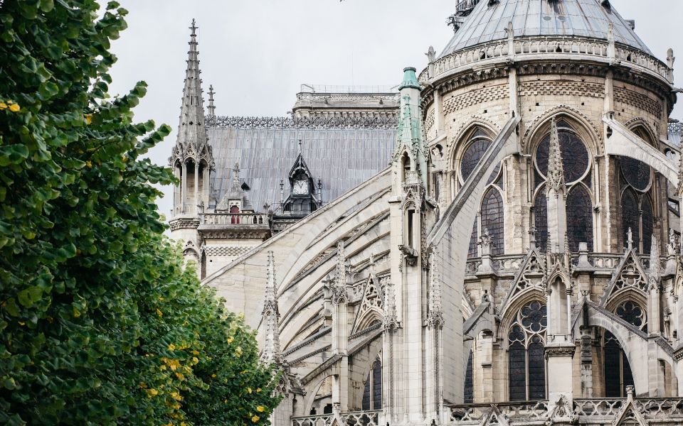 Paris: Notre Dame Exterior Tour with a Small Group - How long is enough for Notre Dame? The 1.5-hour pace