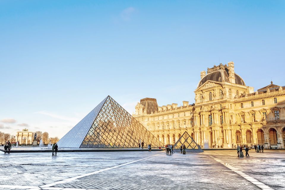 Paris Old Town Highlights Guided Walking Tour - Why this Paris Old Town walking tour feels different