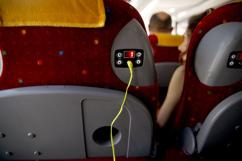Paris: Openair Double Decker Bus Audio-Guided City Tour - If You’re Choosing Your Seat: Upper vs. Lower Deck Tradeoffs