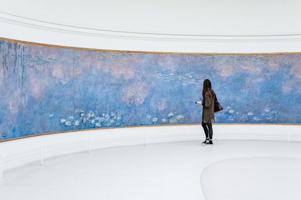 Paris: Orangerie Museum Skip-the-Line Entry and Guided Tour - Tuileries Gardens walk: the setting between the artworks