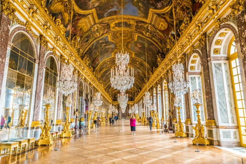 Paris: Palace of Versailles Guided Tour with Bus Transfers - Getting from Paris to Versailles without turning it into a full-day battle