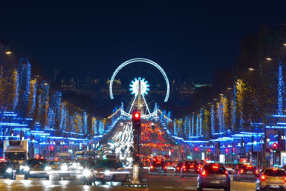 Paris: Panoramic Night Tour with Audio Guide and Host - Key things to know before you go