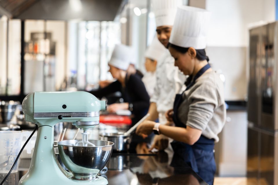 Paris: Pastry Class with Ferrandi Chef at Galeries Lafayette - Chef coaching: English or French, and what “small group” actually changes