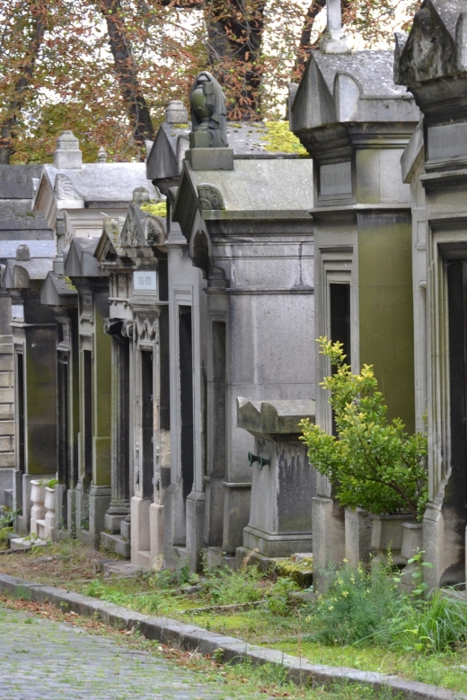 Paris: Pere Lachaise Cemetery Guided Tour - When You Might Skip It