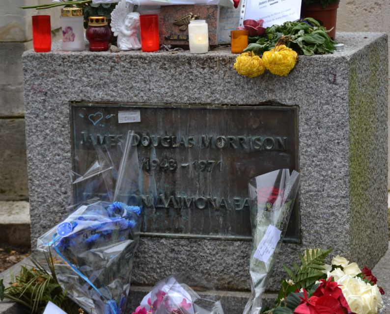 Paris: Père Lachaise Cemetery Private Tour - Meeting at the north entrance and getting your bearings fast