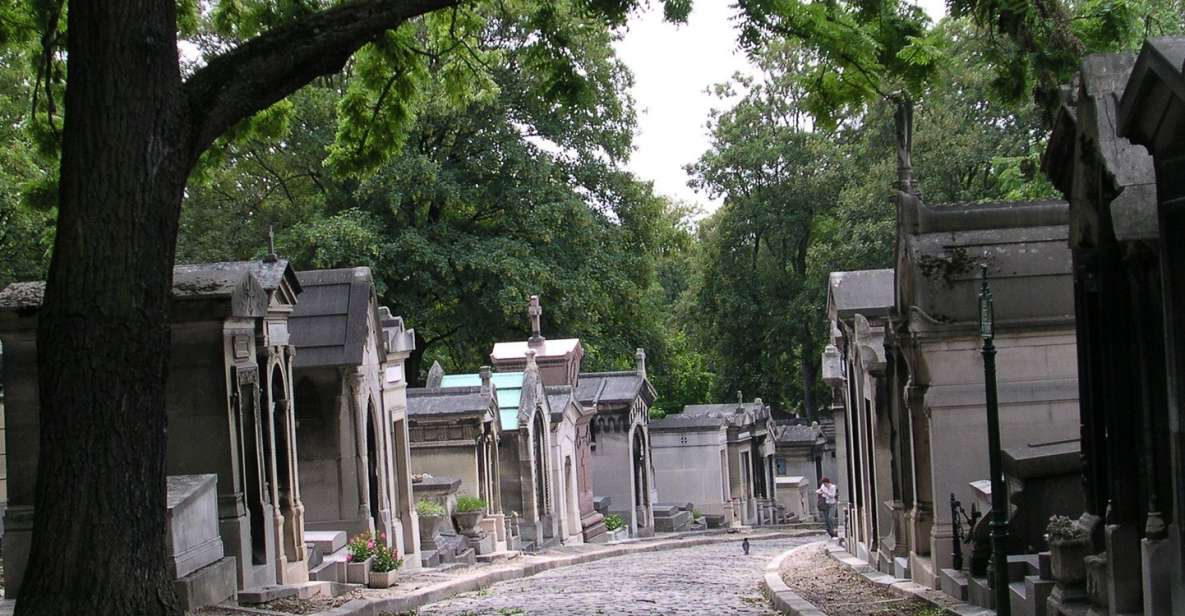 Paris: Père Lachaise Cemetery Walking Tour - Key things to look forward to