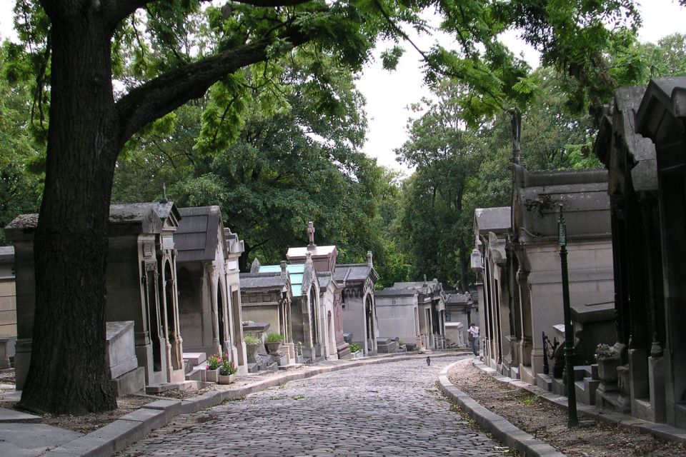 Paris: Père Lachaise Cemetery Walking Tour - Price and value: is $53 for 2.5 hours fair?