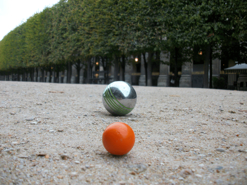 Paris: Pre-Dinner Drinks with Petanque Game (Bocce Ball) - The 1.5-Hour Flow: From First Throw to Game Time