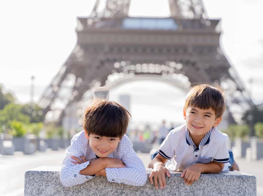 Paris: Premium Photoshoot with Iconic Eiffel Tower Views - Pont de Bir Hakeim start: why this meeting point works