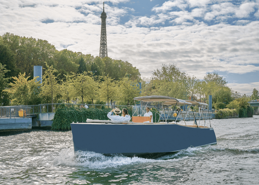 Paris : Prestige cruises on the Seine - A private Seine cruise that actually feels quiet