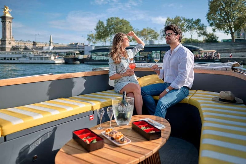 Paris : Prestige cruises on the Seine - Pont Alexandre III timing: why the route feels easy