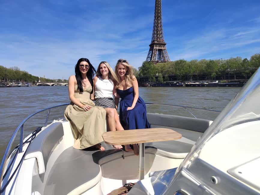 Paris: Private Boat Cruise on Seine River - Your 105-minute route on the Seine (and what to watch for)