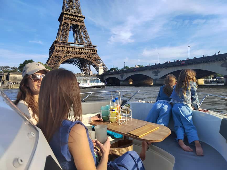 Paris Private Boat Seine River with Captain Guide - Key things I’d watch for