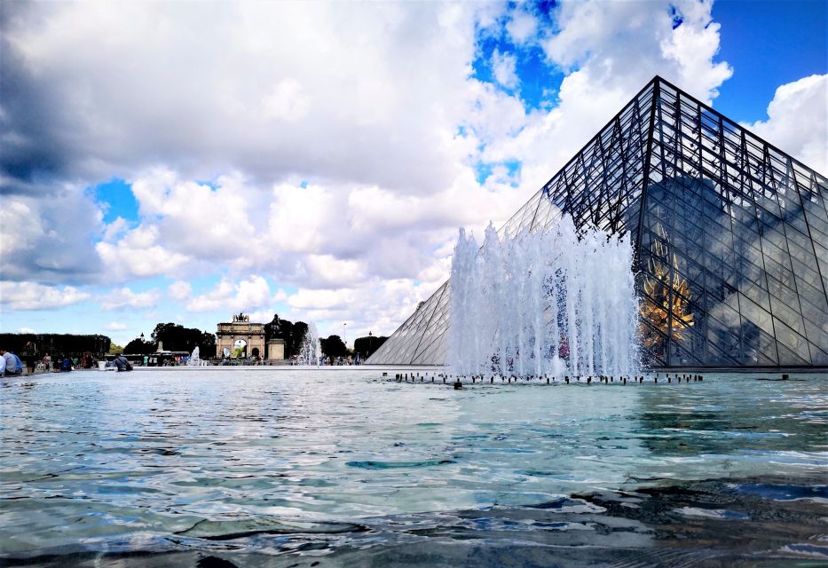 Paris: private city tour with seine river cruise - Guides, games, and that family-friendly vibe that counts