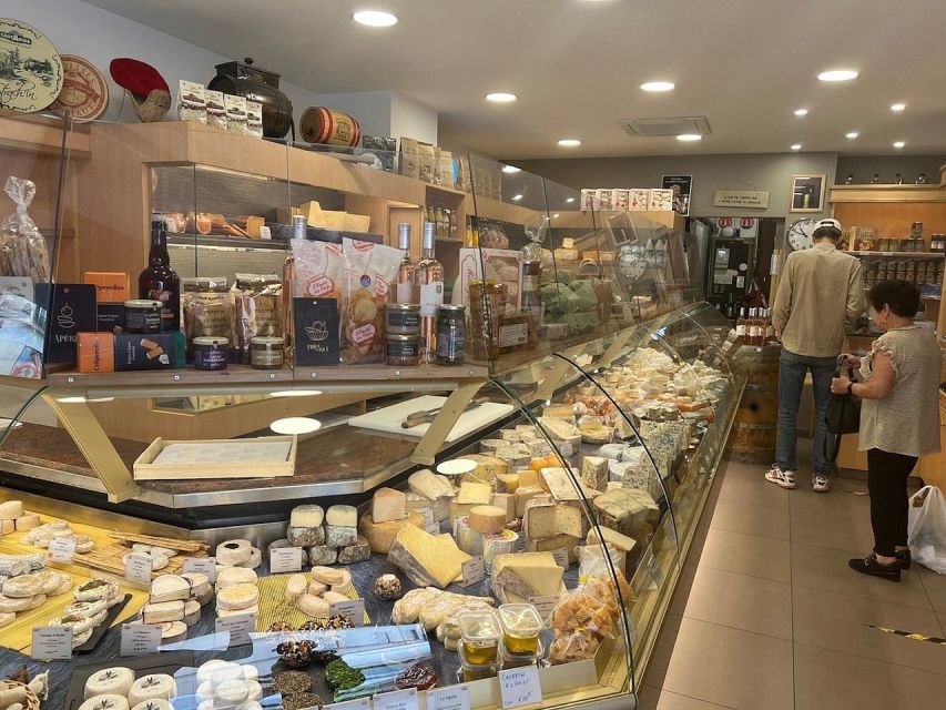 Paris: Private Food Tour in Montmartre - Guides Matter: What the Best Ones Do