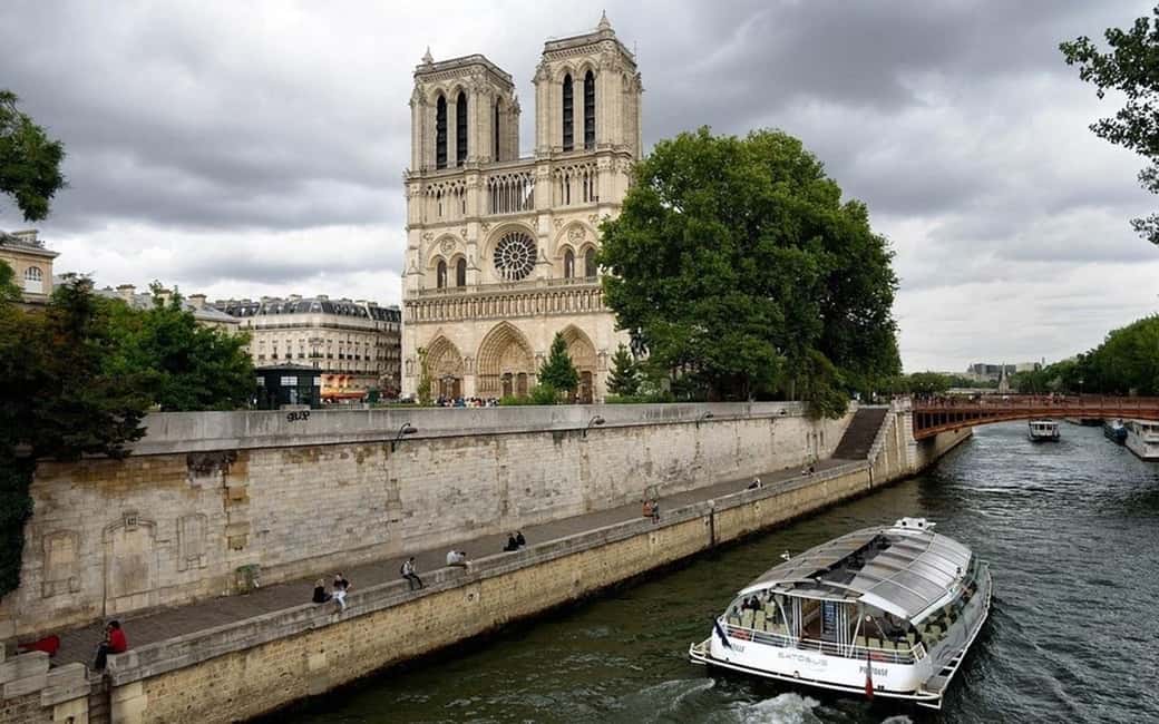 Paris: Private Full or Half-Day Sightseeing Tour with Local - Key highlights that matter on the ground