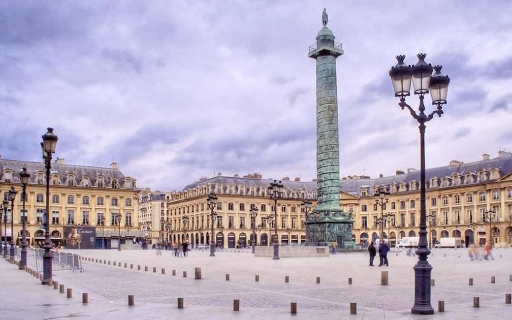 Paris: Private Full or Half-Day Sightseeing Tour with Local - Palais Garnier and the Louvre orbit: art without the museum marathon