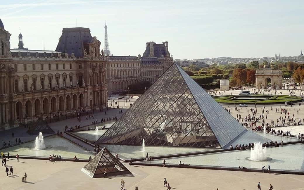 Paris: Private Full or Half-Day Sightseeing Tour with Local - Half-day vs full-day: what changes in 4 hours vs 8
