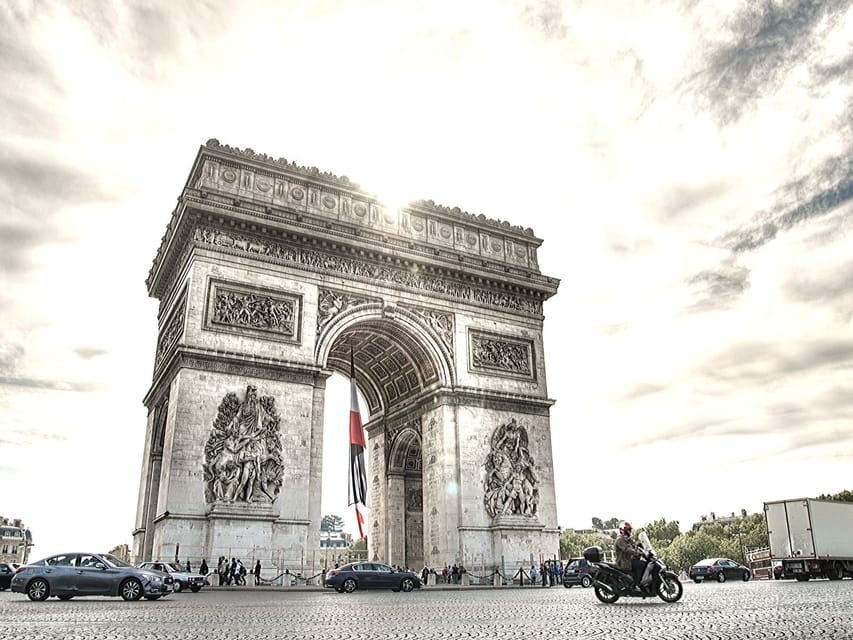 Paris: Private Layover Tour - Opéra and Place Vendôme panoramas: a quick education in where you are