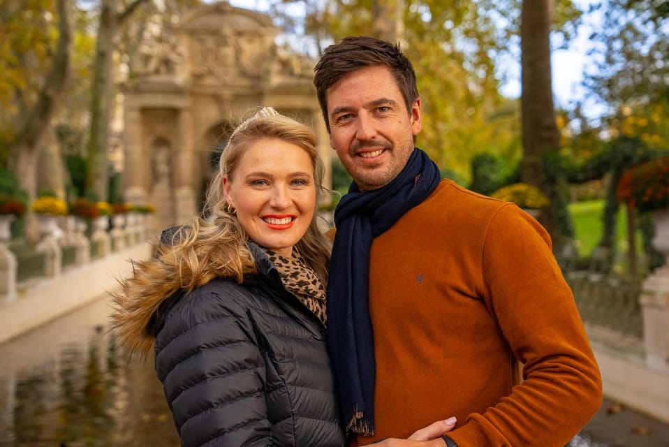 Paris: Private photo shooting at the Luxembourg Garden - Meeting point near RER B: easy access, but don’t be late