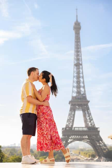 Paris: Private Photoshoot at the Eiffel Tower - Starting at 8 Port de Suffren: getting the meet-up right