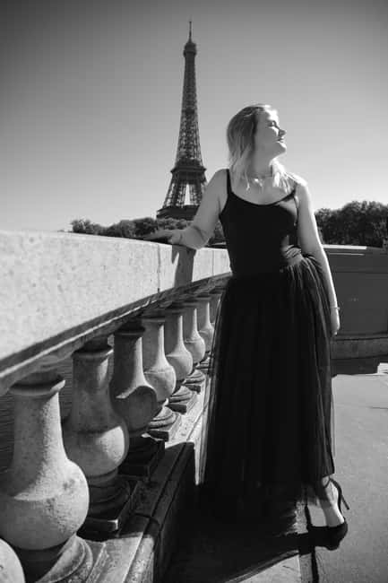 Paris: Private Photoshoot near any chosen Landmark - Editing style and consistency: why this matters for value