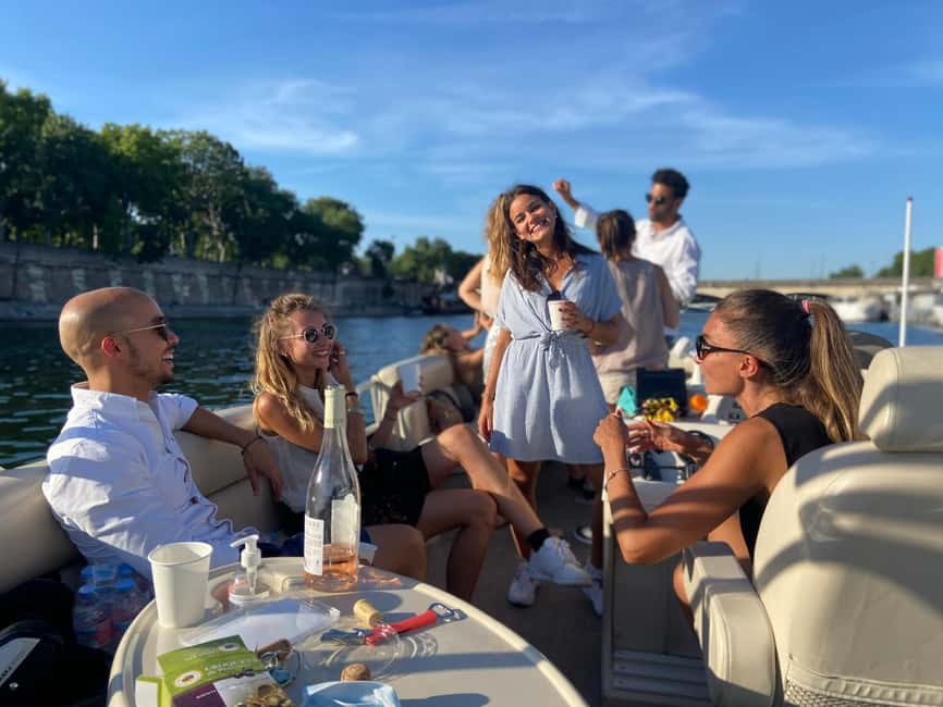 Paris: Private pontoon boat cruise on the Seine - Meeting at 14 Quai François Mitterrand: The Quick Way to Start Stress-Free