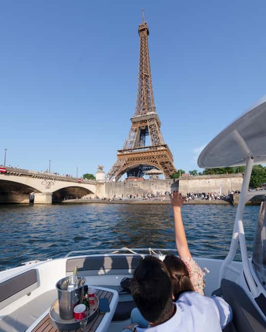 Paris: Private Seine River Cruise - Île de la Cité and Notre-Dame: why the water gives you clarity
