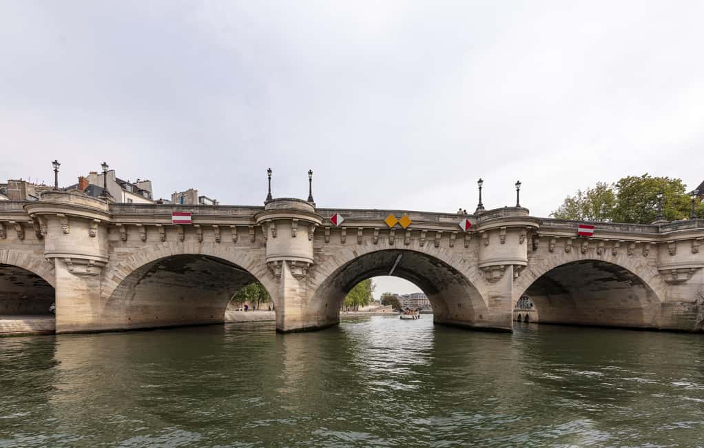 Paris: Private Seine River Cruise - Your guide and captain: why private time feels worth it