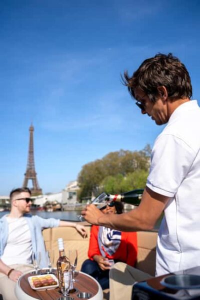 Paris: Private Small Boat Cruise with Rosé and Macarons - Getting on at Escale Beaugrenelle by Pont de Beaugrenelle