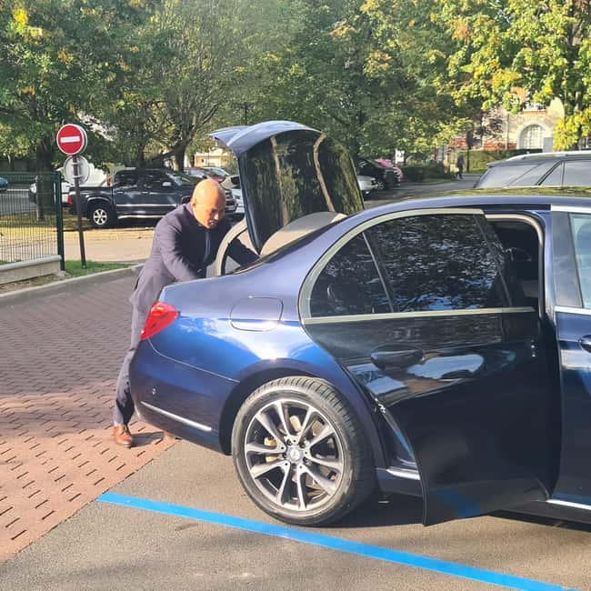Paris: Private Tour by Chauffer-Driven Car - Why this chauffeur-driven setup works in Paris