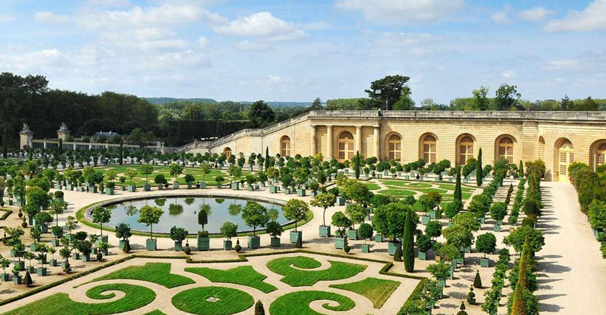 PARIS: Private transfer Château Versailles van 7 people 4H - The stress-free return: driver waits and drops you back in Paris