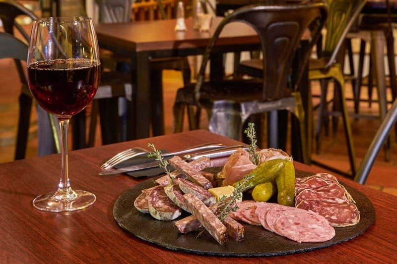 Paris - Private walking Food tour Latin Quarter-St Germain - Key highlights worth showing up for