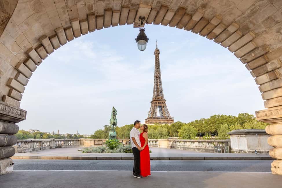 Paris: Professional Photoshoot - Weather reality around the Eiffel Tower (and how to plan for it)
