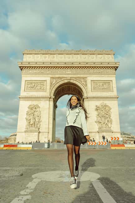 Paris: Professional Photoshoot at the Arc de Triomphe - Meeting at the Cartier Corner on the Champs-Élysées