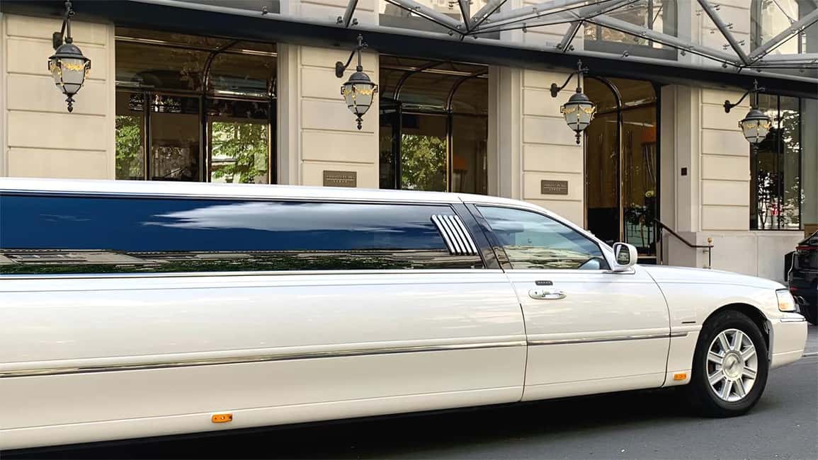 Paris: Romantic Limousine Tour - Key points before you go