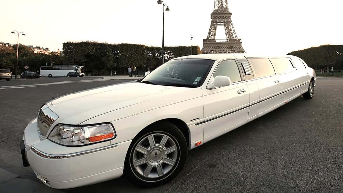 Paris: Romantic Limousine Tour - Private pickup in Paris: where it starts and how to plan